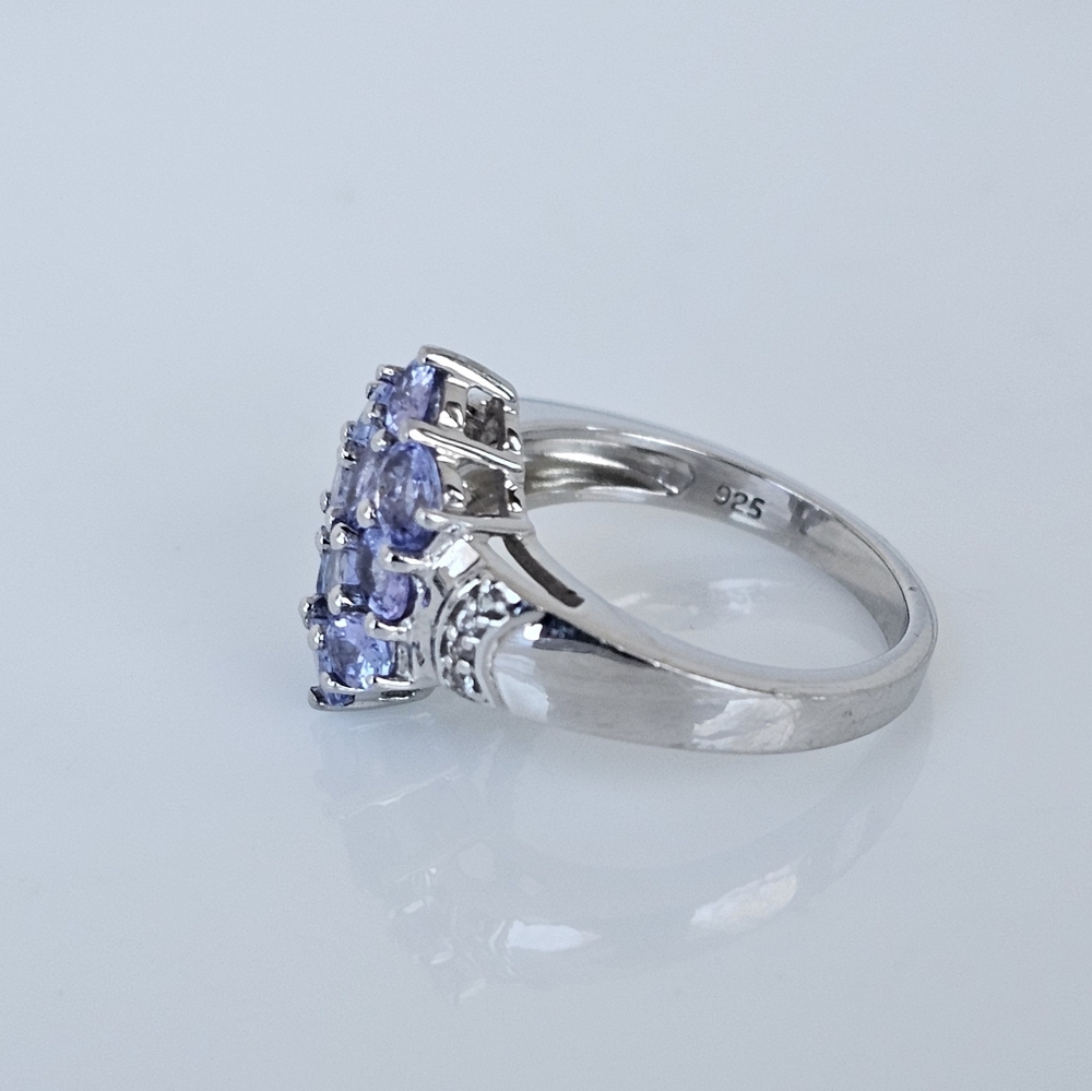 Divine AA Natural Tanzanite Cluster Ring w/ White Topaz Accents. ✨️ Size 6! - Picture 4 of 9